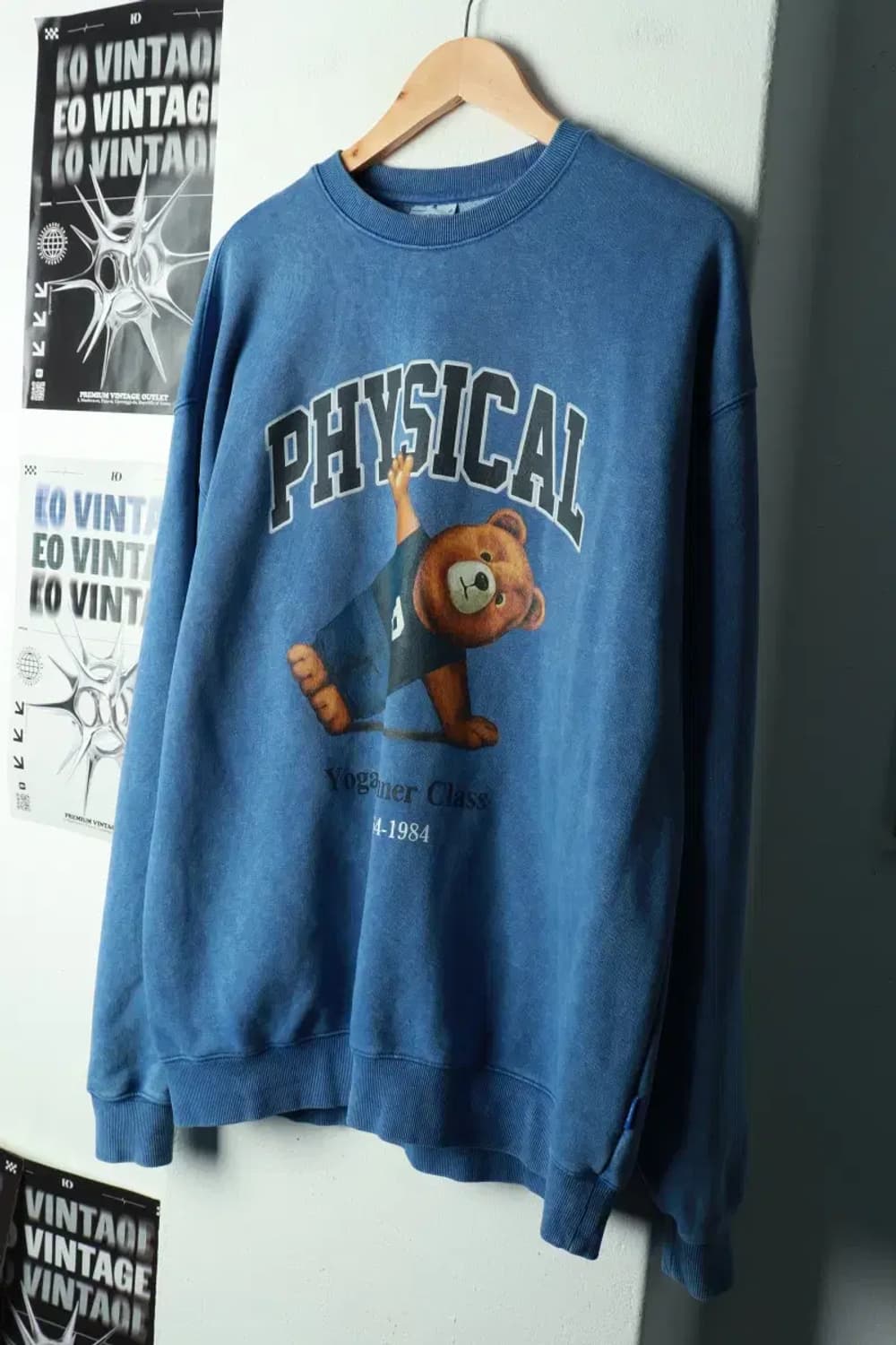 (XL) 피지컬에듀케이션디파트먼트 맨투맨 티셔츠 빅로고 블루-1693B 상품이미지1