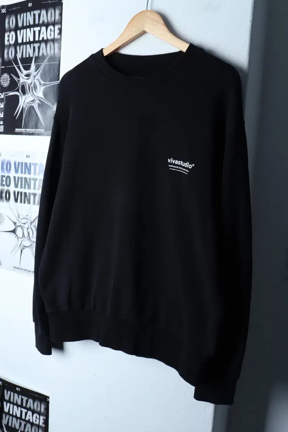 (L-XL) 비바스튜디오 맨투맨 티셔츠 스몰로고 블랙 올드스쿨-16D95 상품이미지1