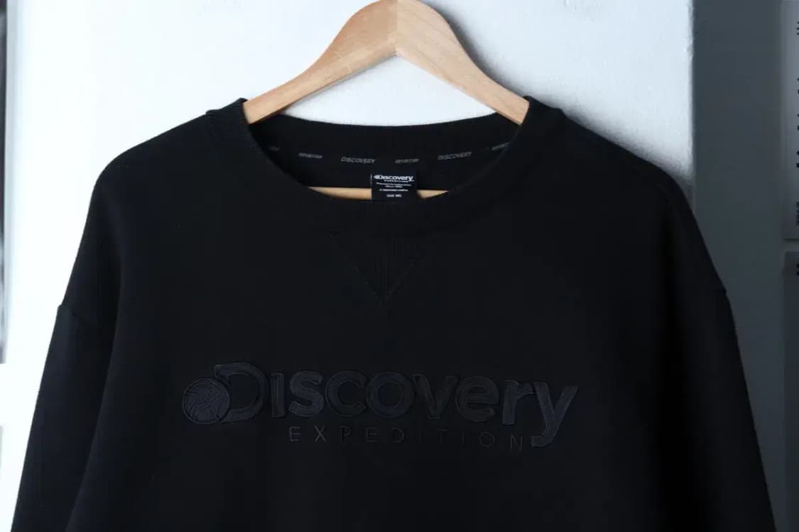 (XL) 디스커버리 맨투맨 티셔츠 작은사용감 기모 블랙-16E1E 상품이미지3