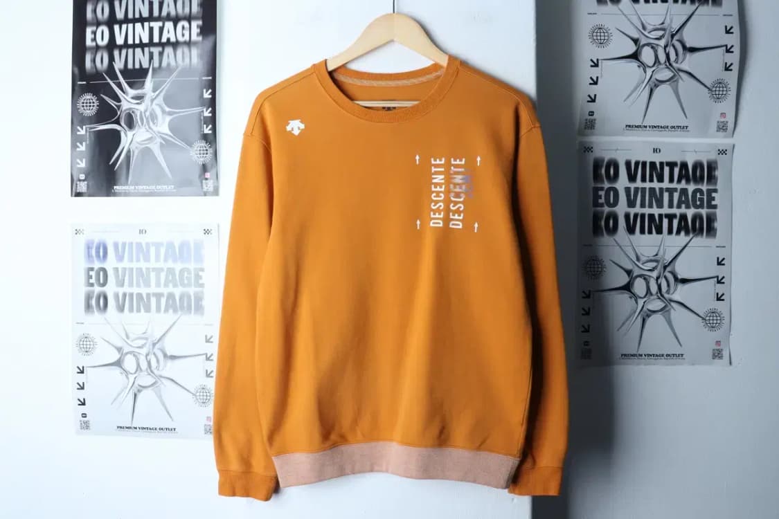 W(M) 데상트 맨투맨 티셔츠 주황 프린팅 올드스쿨-16E94 상품이미지2