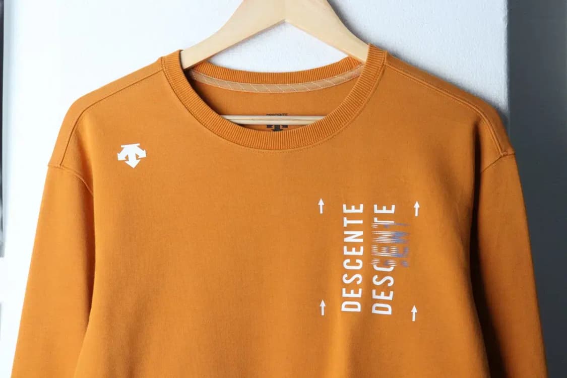 W(M) 데상트 맨투맨 티셔츠 주황 프린팅 올드스쿨-16E94 상품이미지3