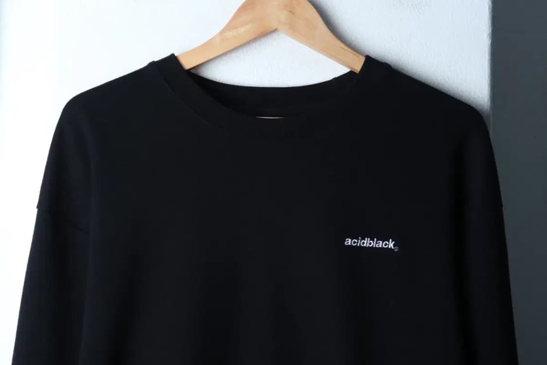 (M-L) 애시드블랙 맨투맨 티셔츠 스몰로고 블랙 올드스쿨-16FD7 상품이미지3