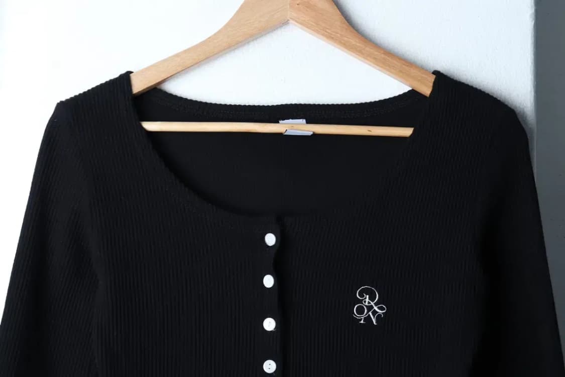 W(F) 론론 니트 와이드넥 블랙 슬림핏-171D0 상품이미지3