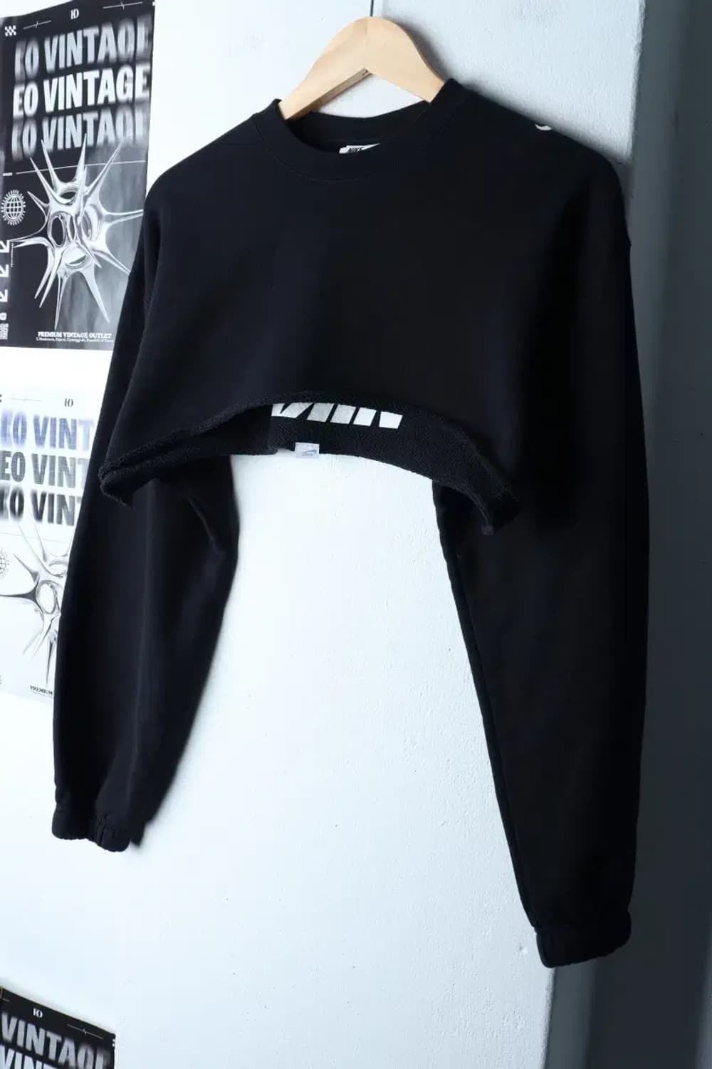 W(XS-S) 나이키 맨투맨 티셔츠 크롭 블랙 스우시 커스텀-17218 상품이미지1