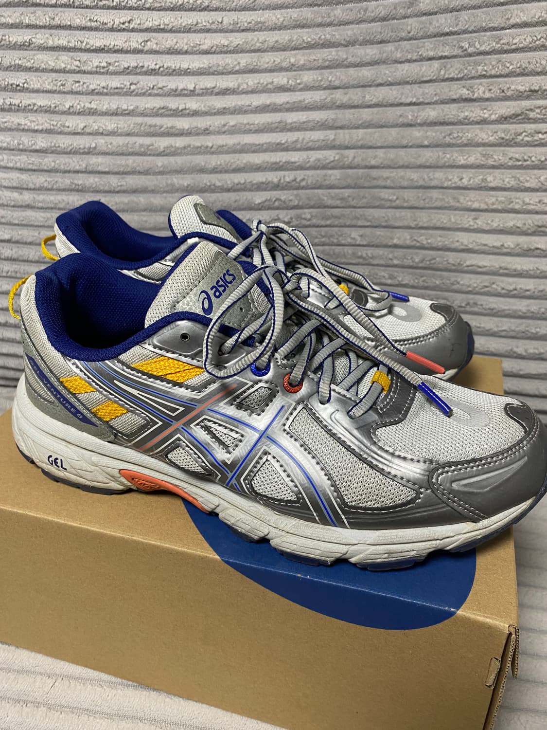 아식스x아이앱스튜디오 젤 벤처 270 상품이미지1