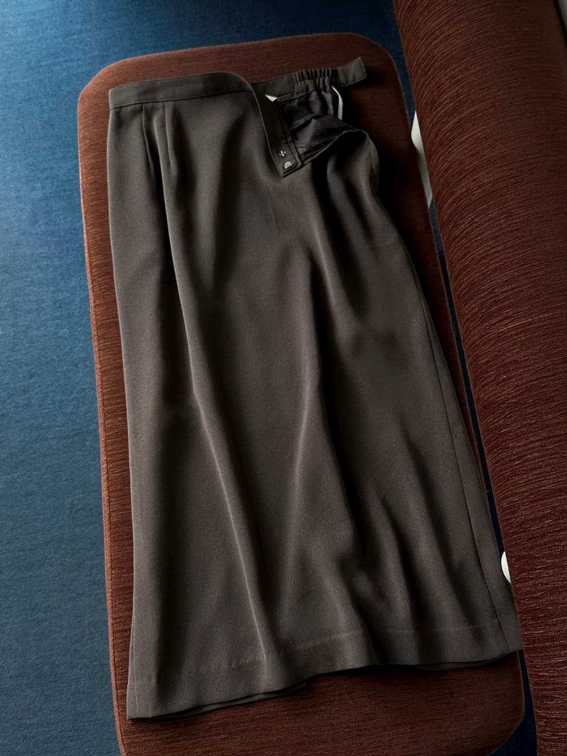 Back slit design long skirt 상품이미지7