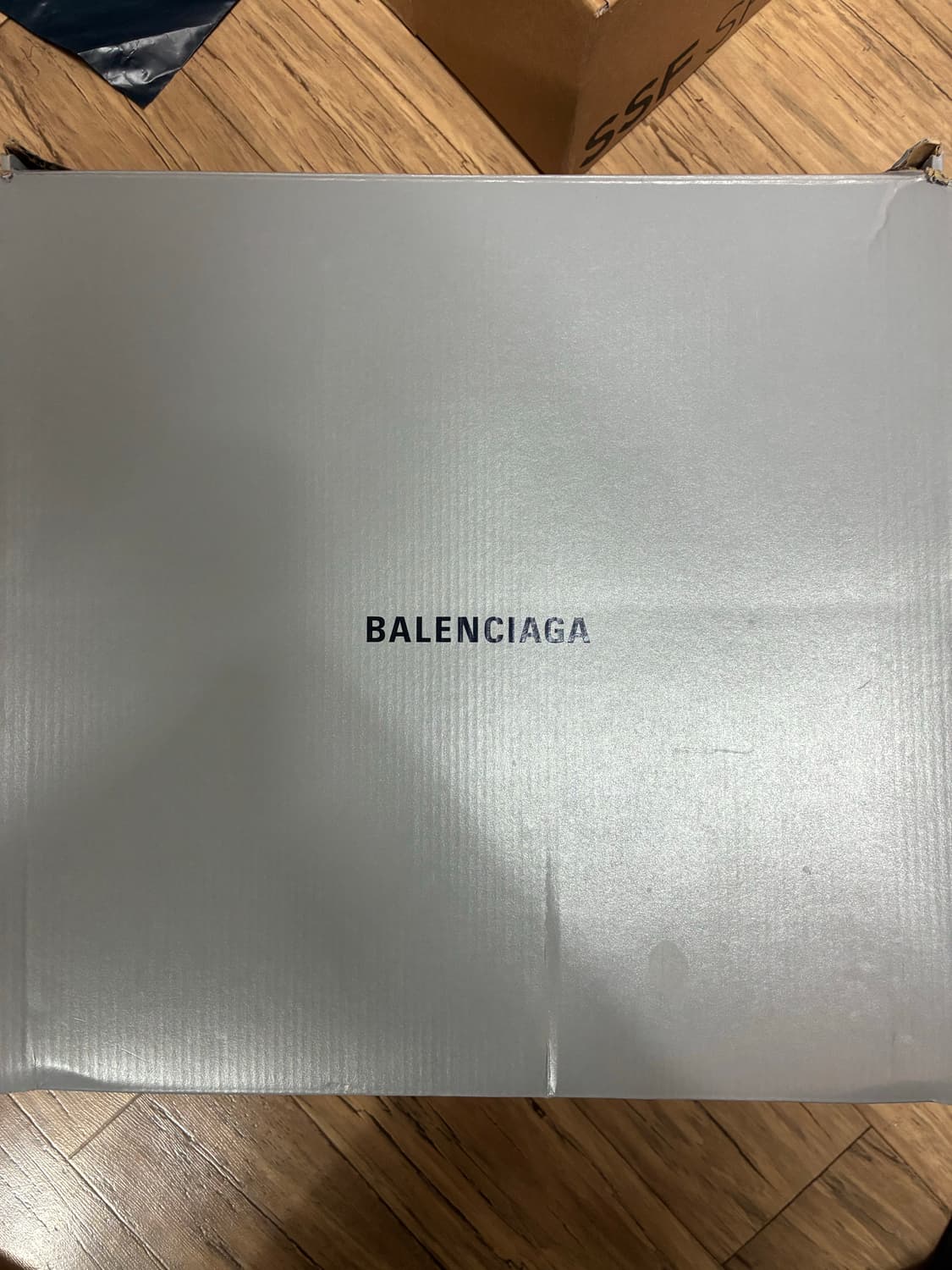 [42] 발렌시아가 하드크록스 상품이미지7