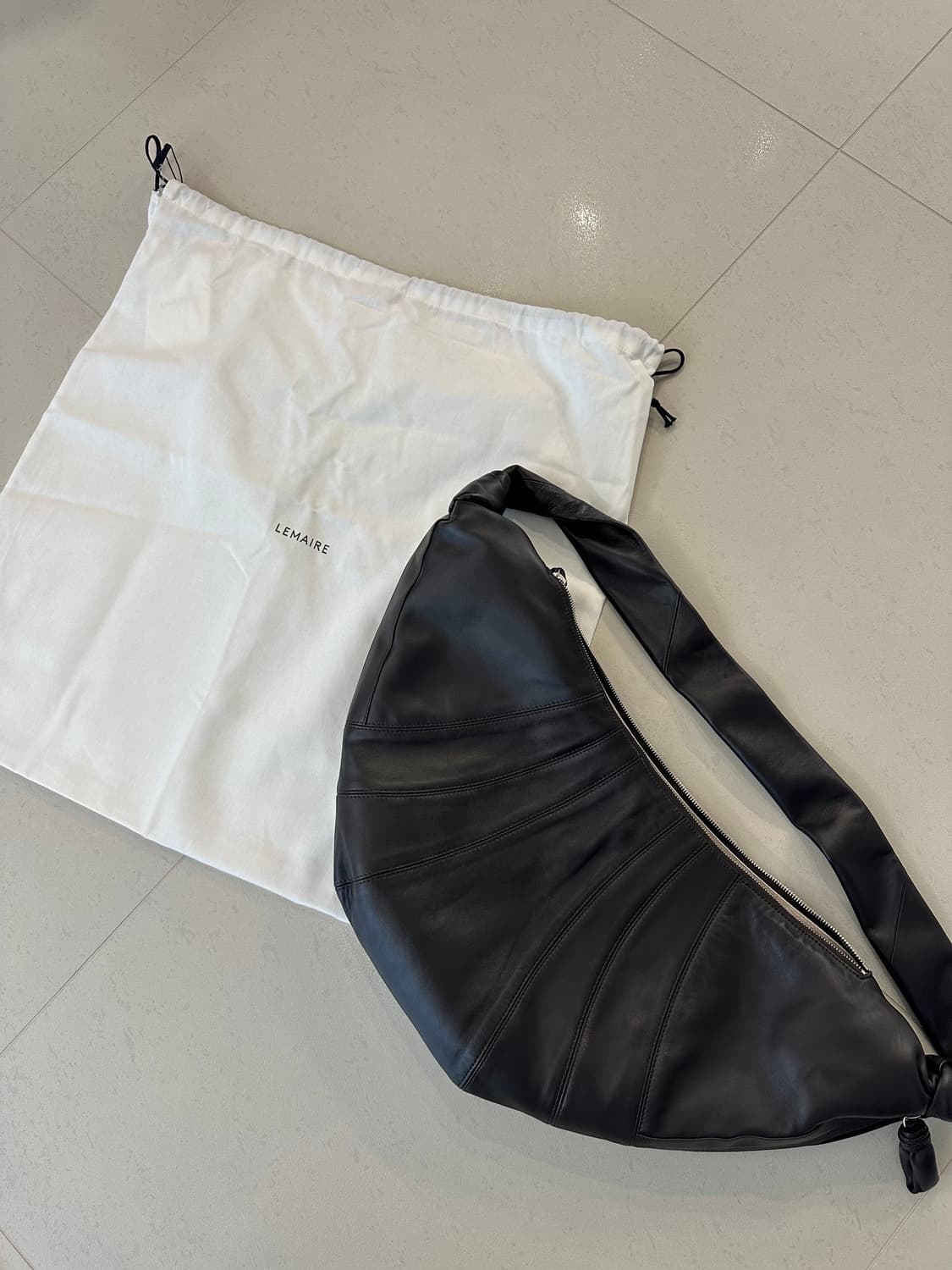 르메르 라지 램 크루아상백 상품이미지1