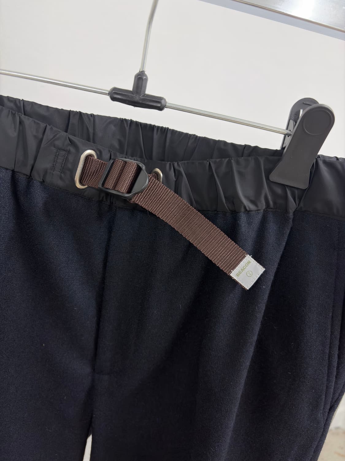 kolor beacon 컬러 비콘 밴딩 스트랩 팬츠 네이비 2사이즈 상품이미지3