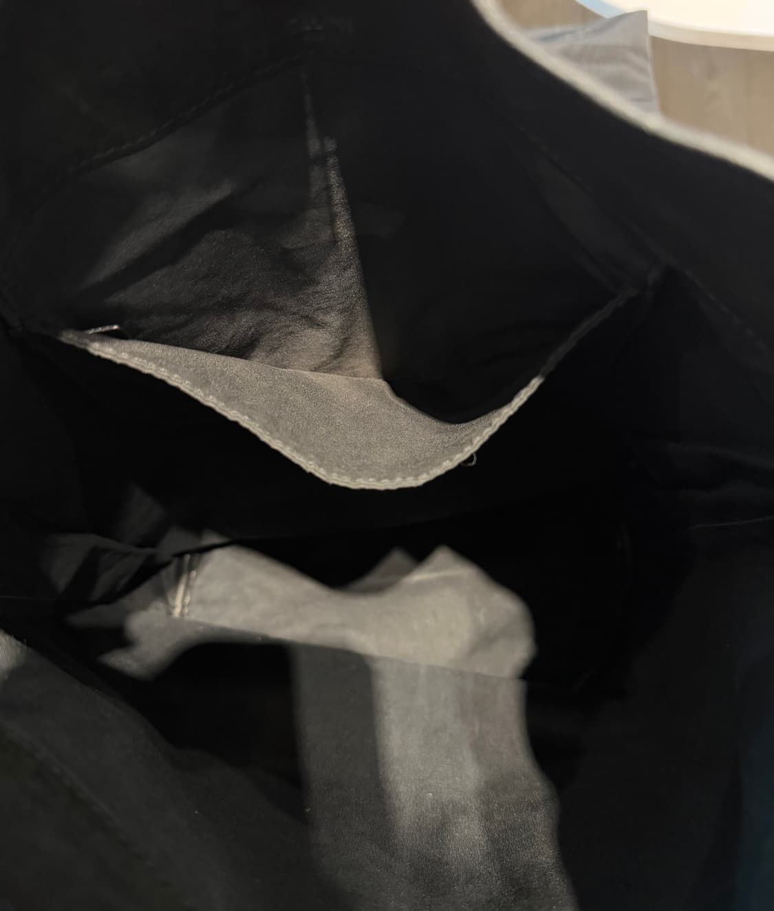 셀린느 스터드 버킷백 상품이미지5