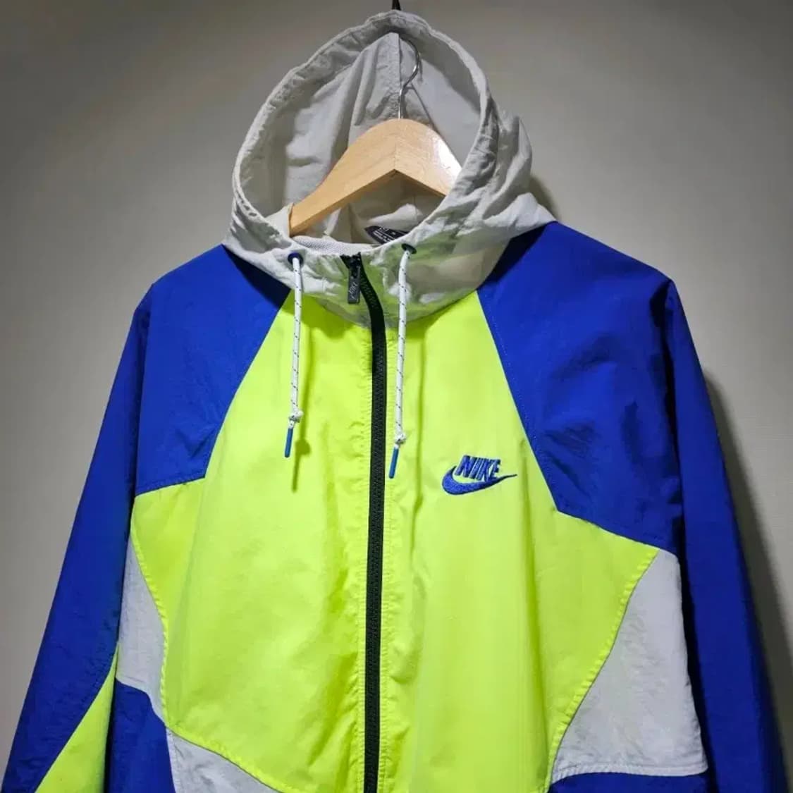 나이키 바람막이 XL 블루/라임/화이트 상품이미지2