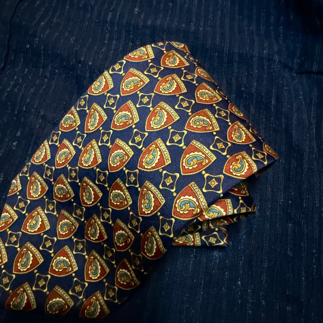 90's 발렌시아가 방패 패턴 실크 타이 상품이미지2