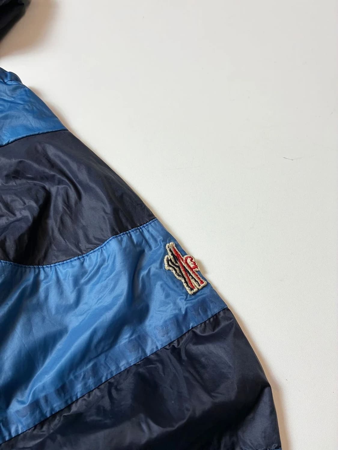 몽클레어 00's 퍼티그 후디드 단가라 자켓 PN8282 상품이미지4