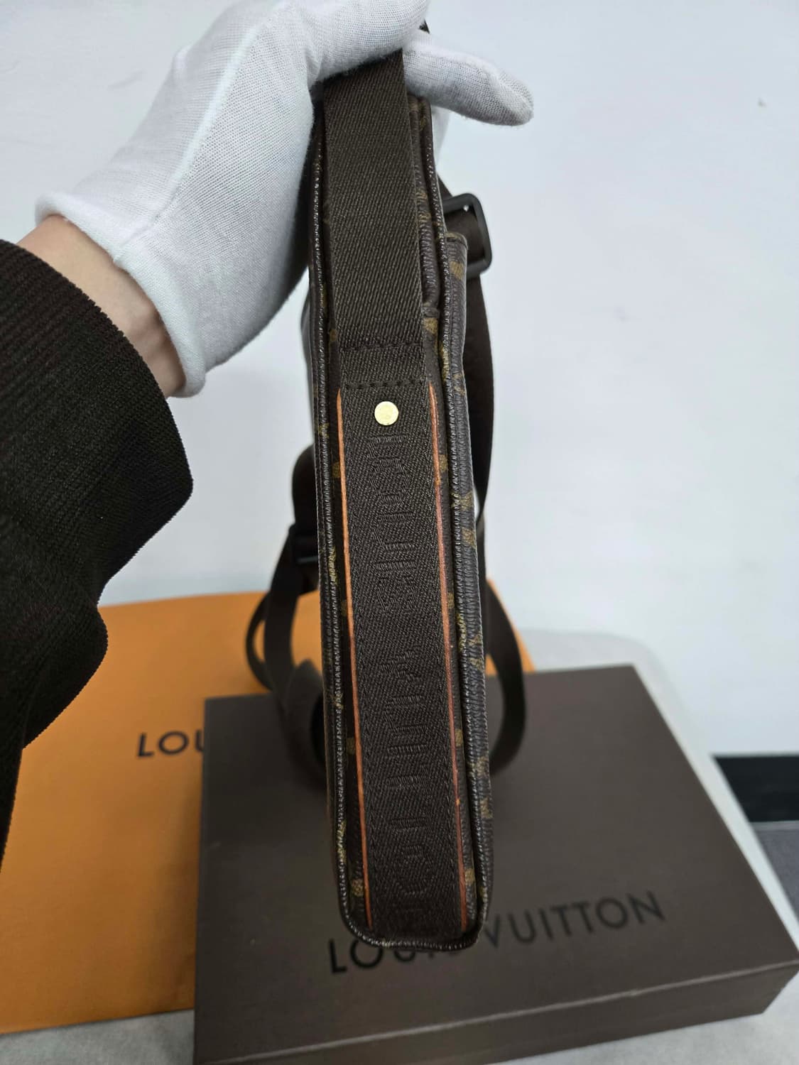 [보증서 정품] 루이비통 모노그램 메신저백 상품이미지3
