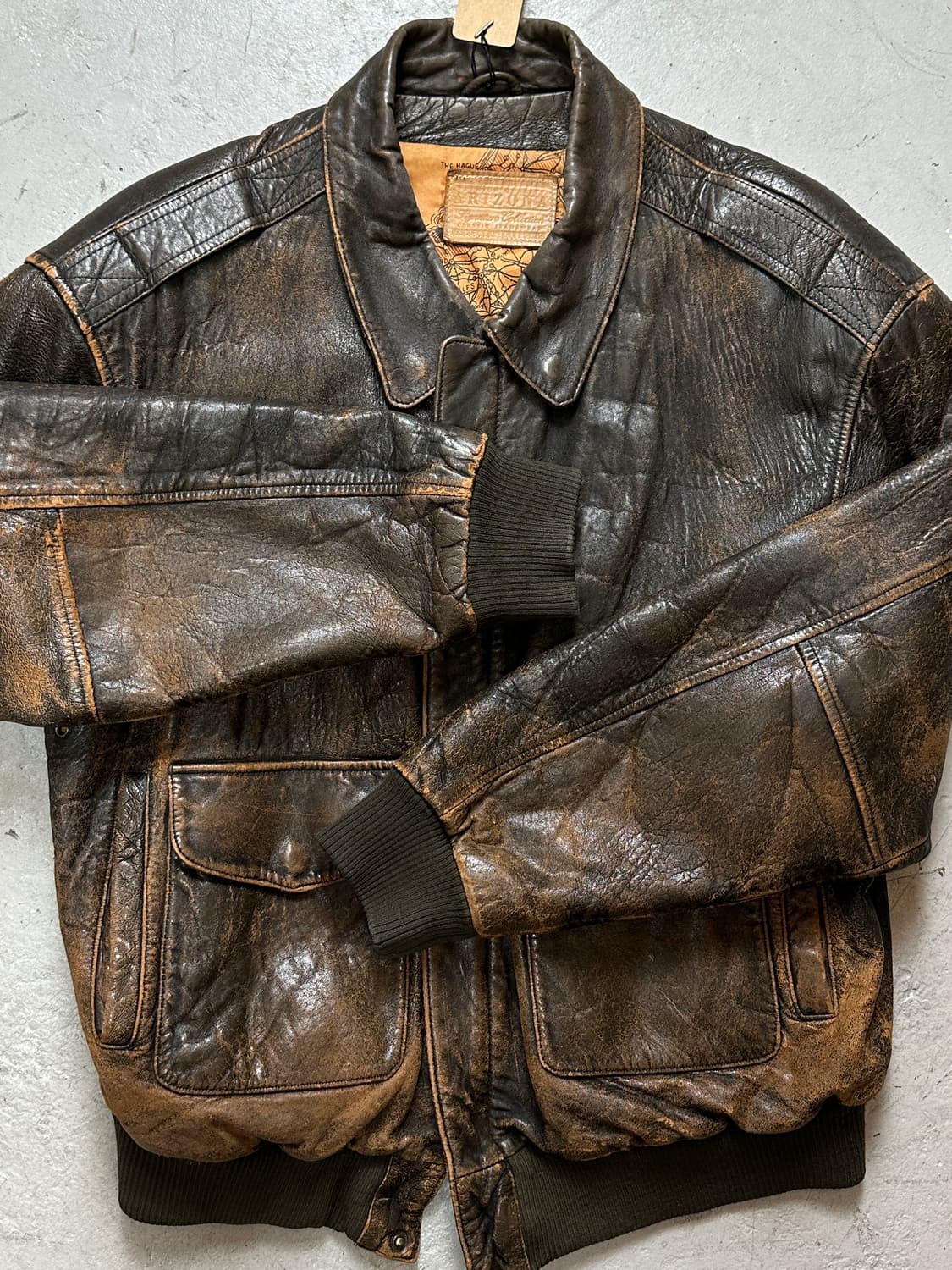 90's 빈티지 하드에이징 A2 봄버 자켓 빈티지 레더 자켓 상품이미지8