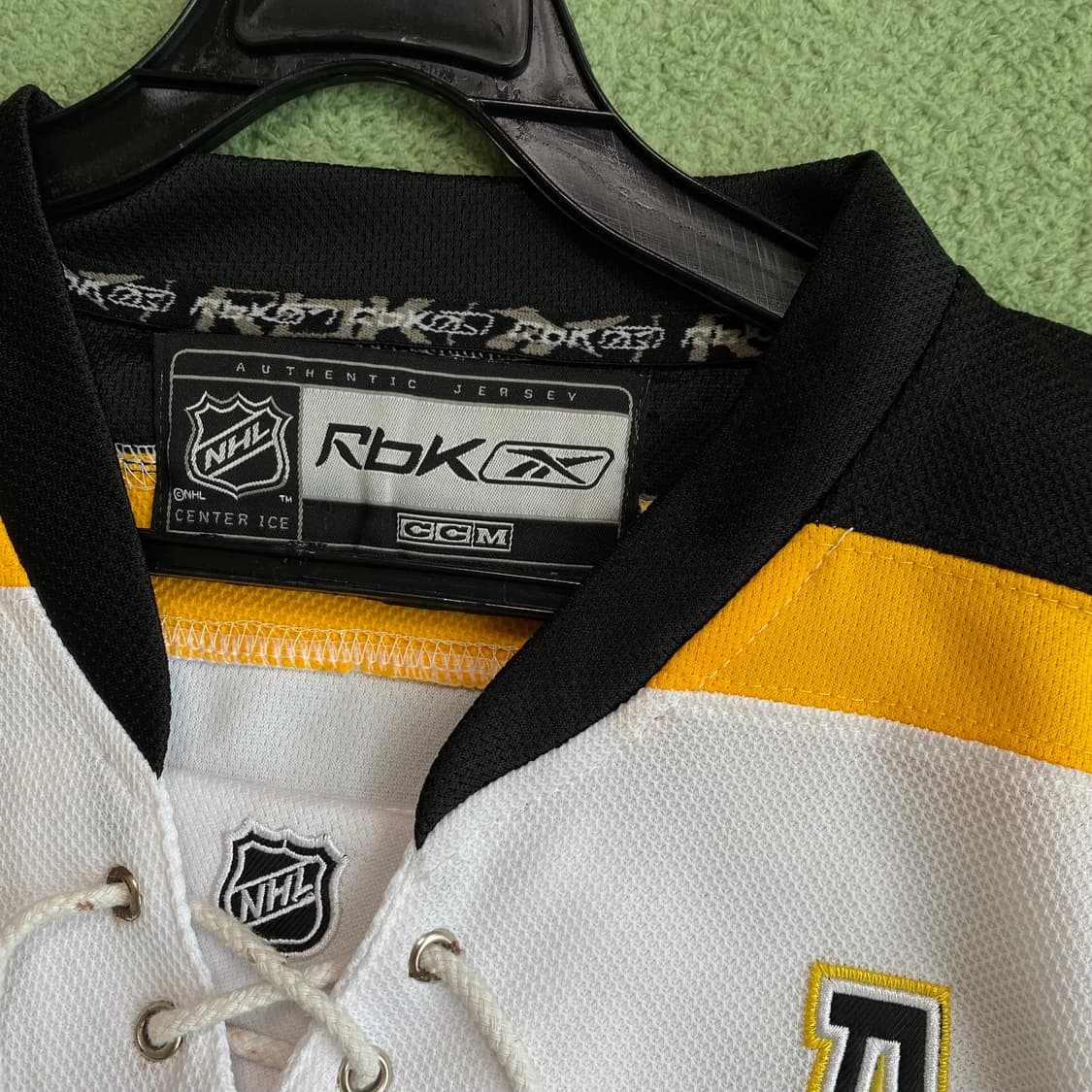 뉴진스 리복 90's CCM 화이트 옐로우 하키 져지 상품이미지4