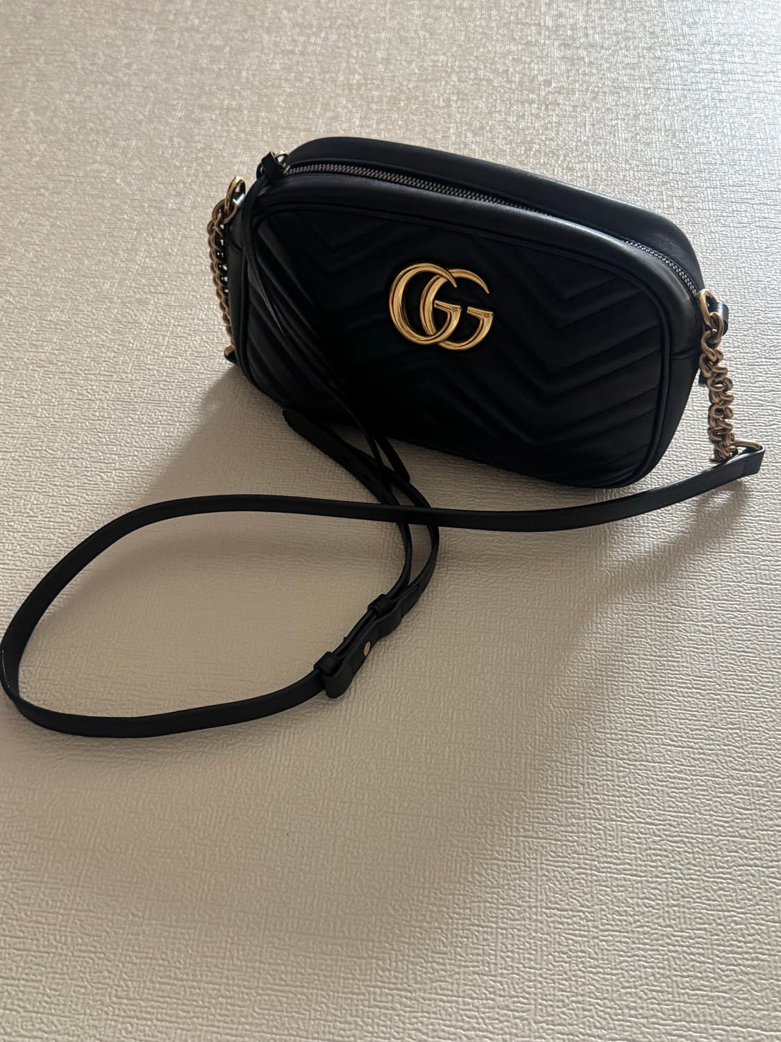 구찌 마몬트 마틀라세 블랙 카메라백 상품이미지6