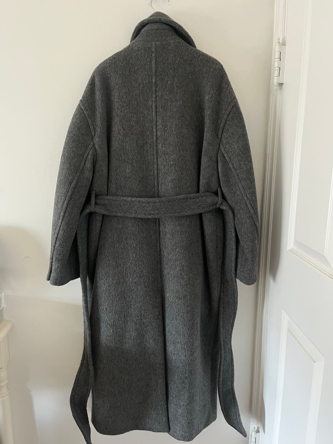 *해외출국으로 판매중단예정* 모한 카멜소재 더블 코트 그레이 상품이미지9