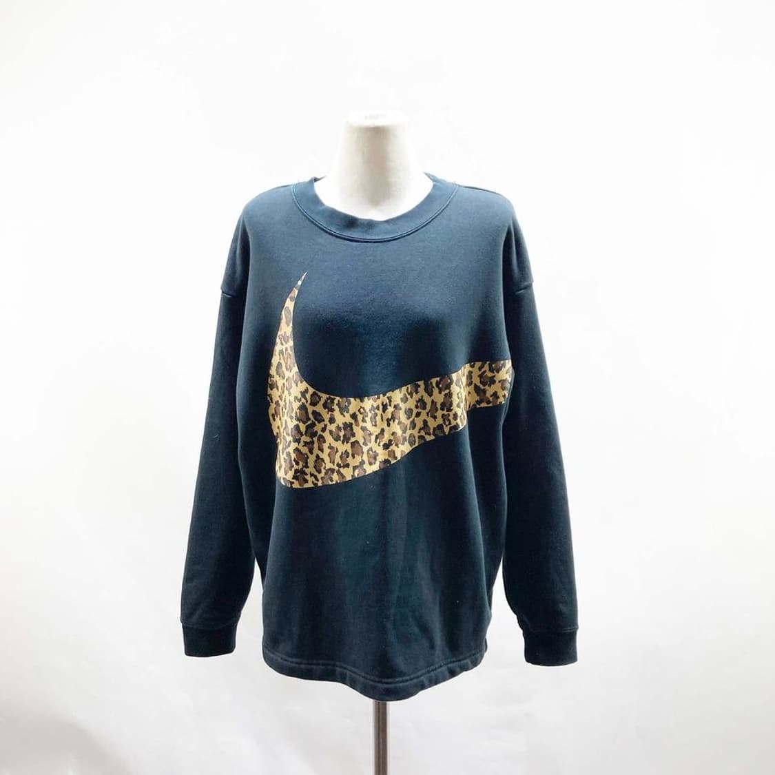 나이키 2019 여성크롭맨투맨 85-90  상품이미지1