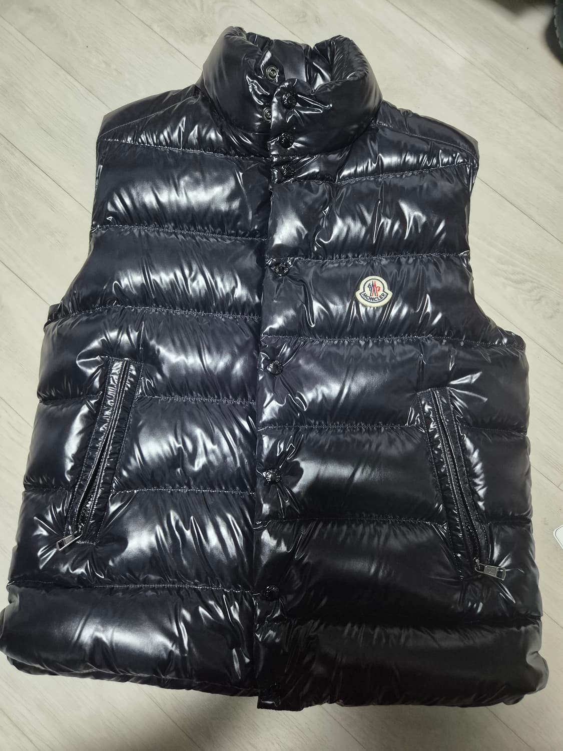 몽클레어 티브 2사이즈 블랙 판매합니다! 상품이미지1