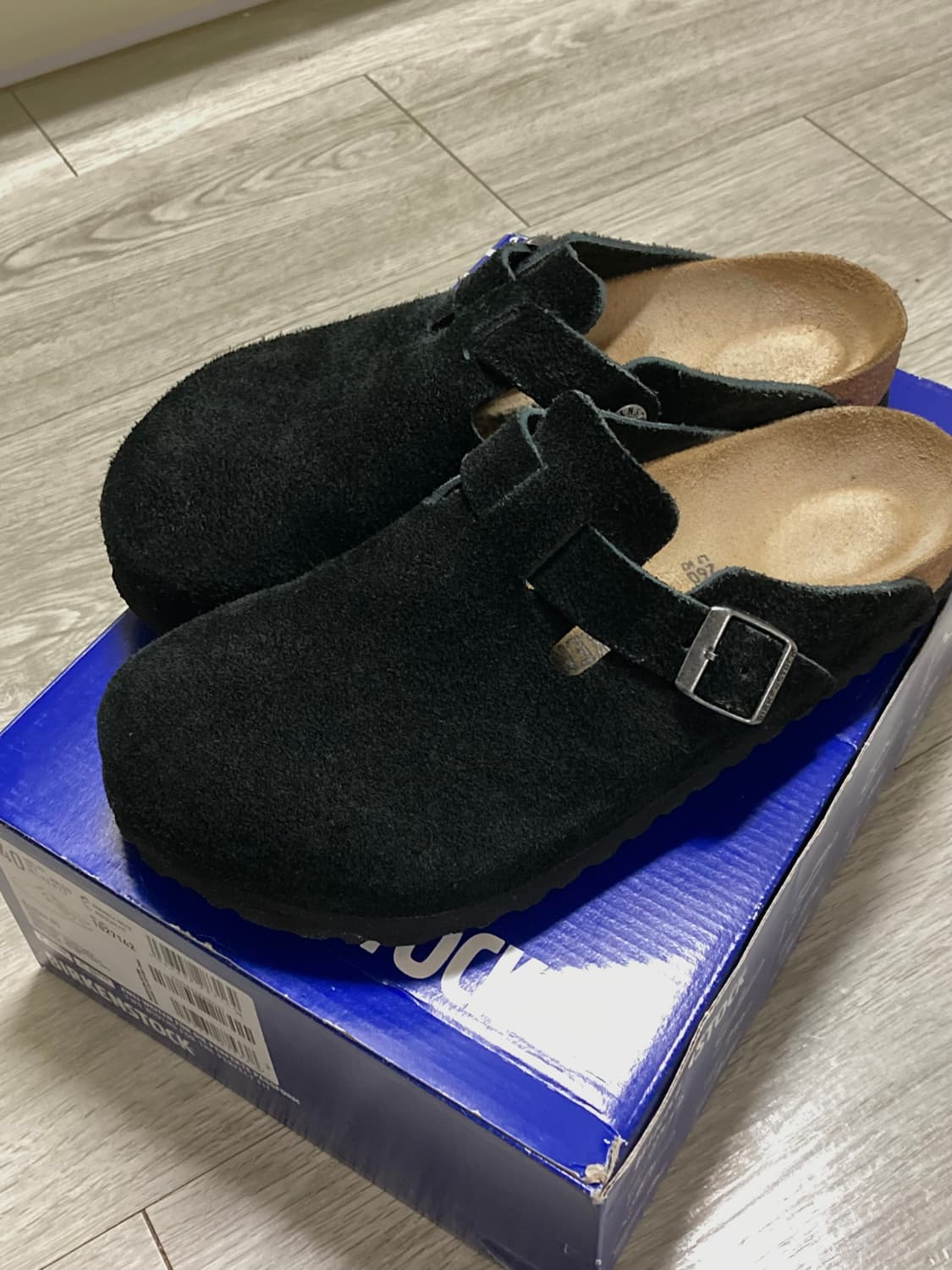 버켄스탁 보스턴 블랙(40) 260-65 사이즈 판매합니다 상품이미지1