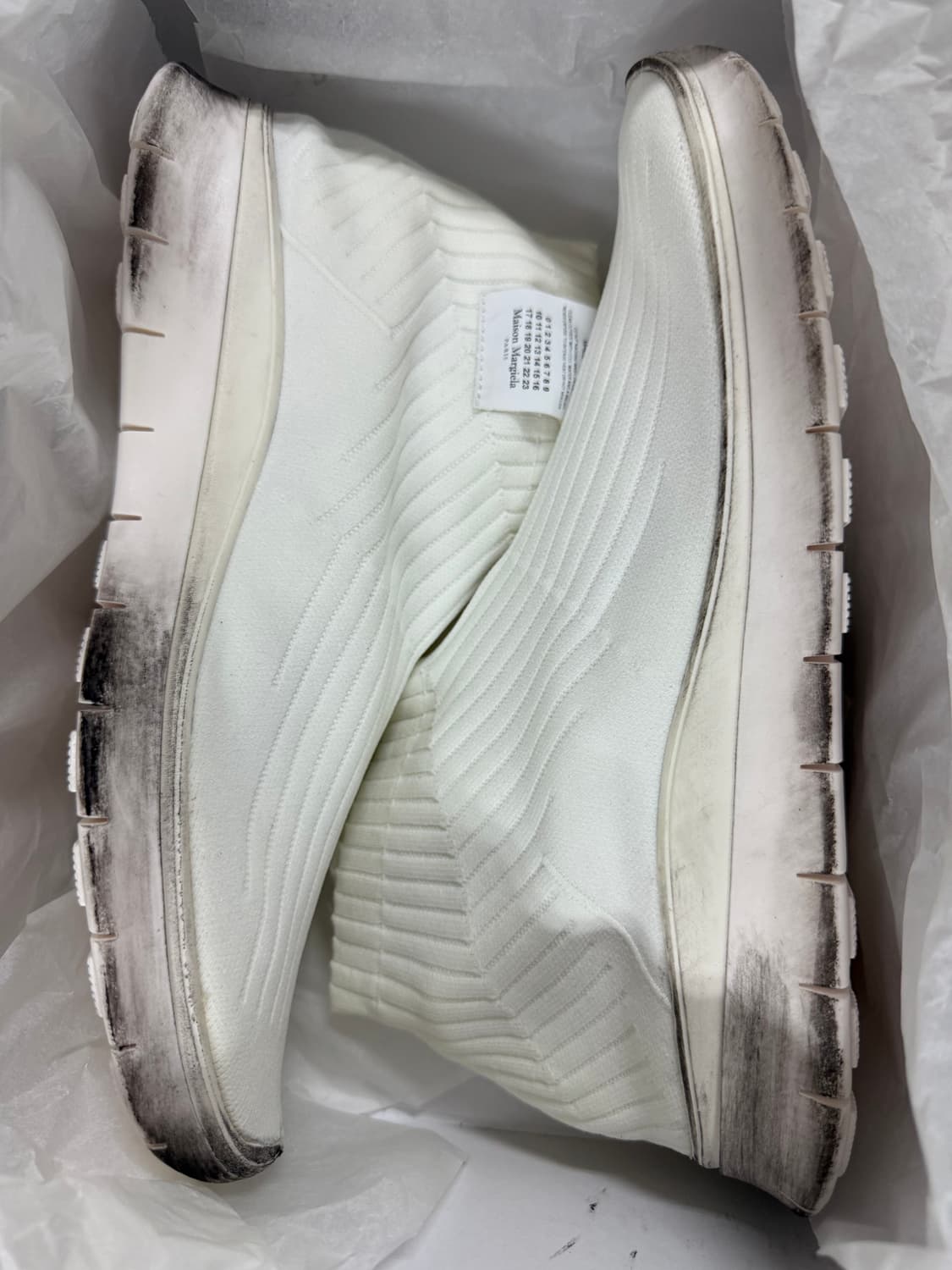 [44] 메종 마르지엘라 삭스 러너 스니커즈 더티 화이트 상품이미지1