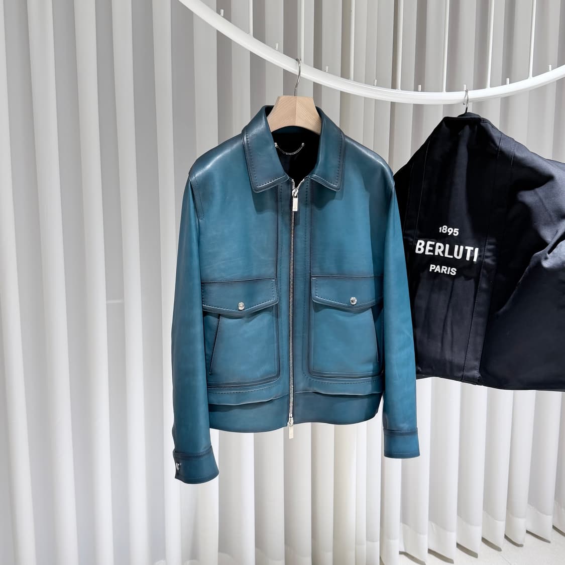 (S+/50) / 벨루티 파티나 송아지 가죽 블루 레더 자켓 상품이미지3