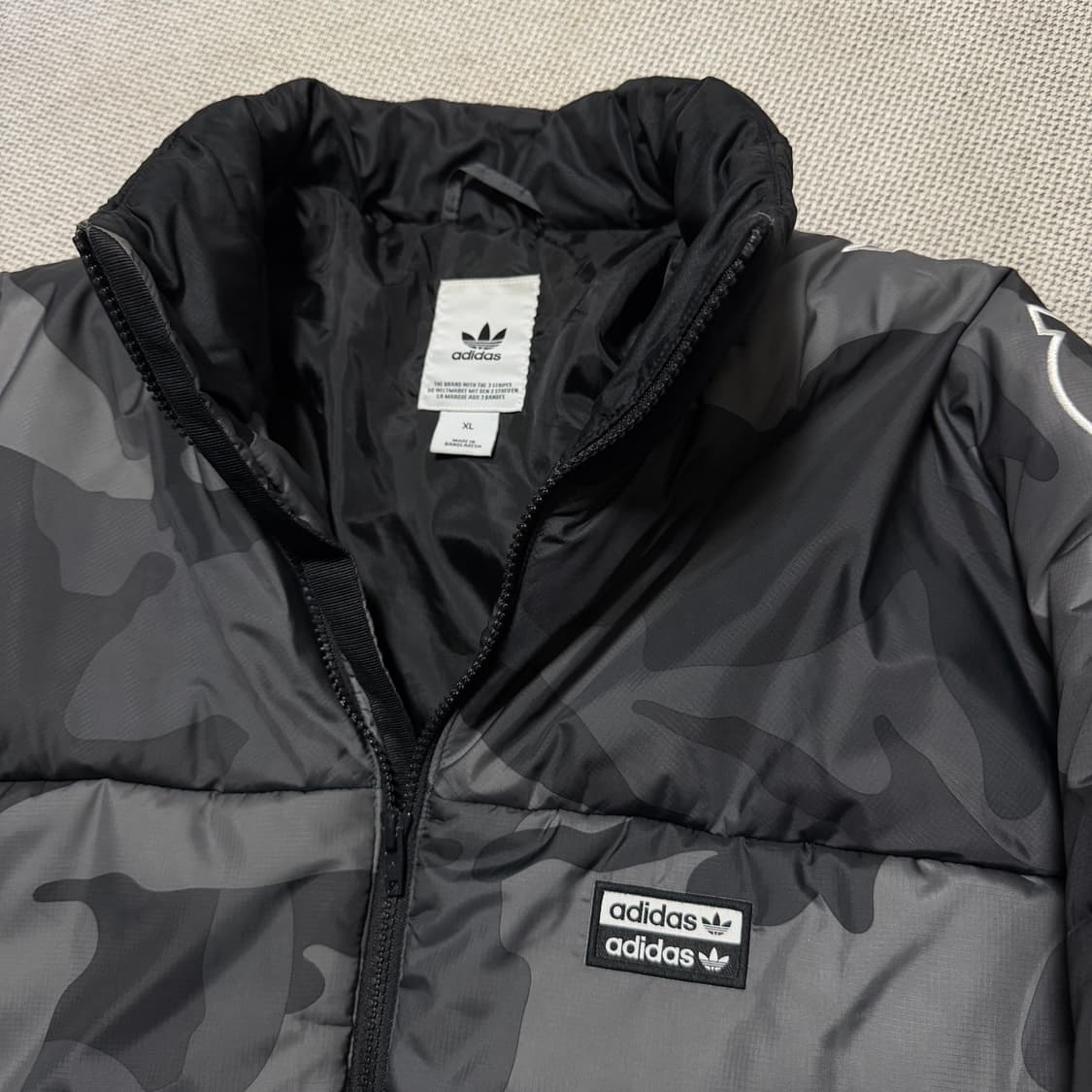 아디다스 카모 다운 패딩자켓 상품이미지3