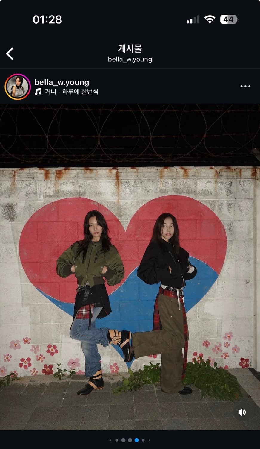 베이컨트 아카이브 멜리 패디드 봄버 카키 상품이미지2