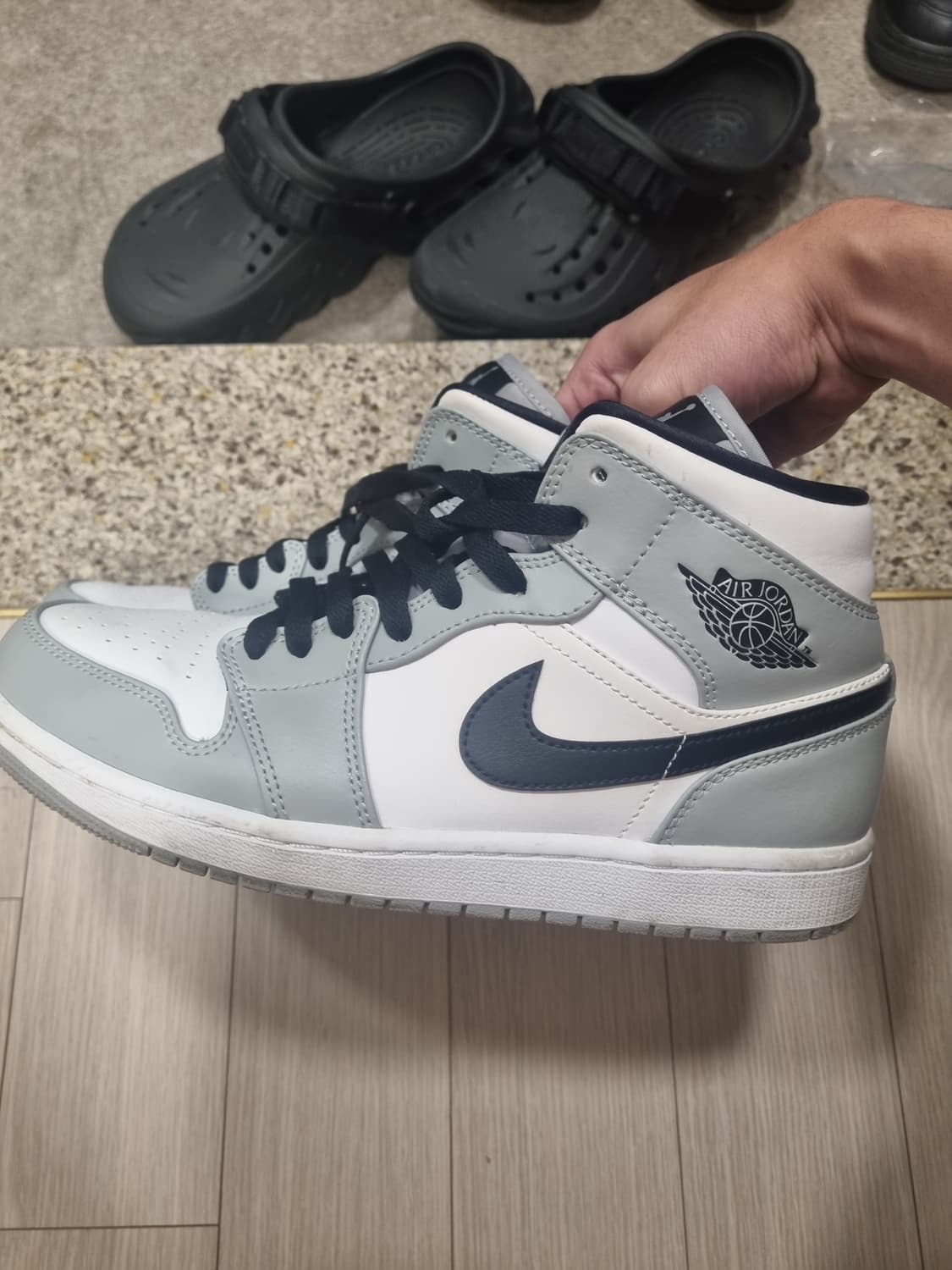 조던 1 미드 라이트스모크그레이 상품이미지2