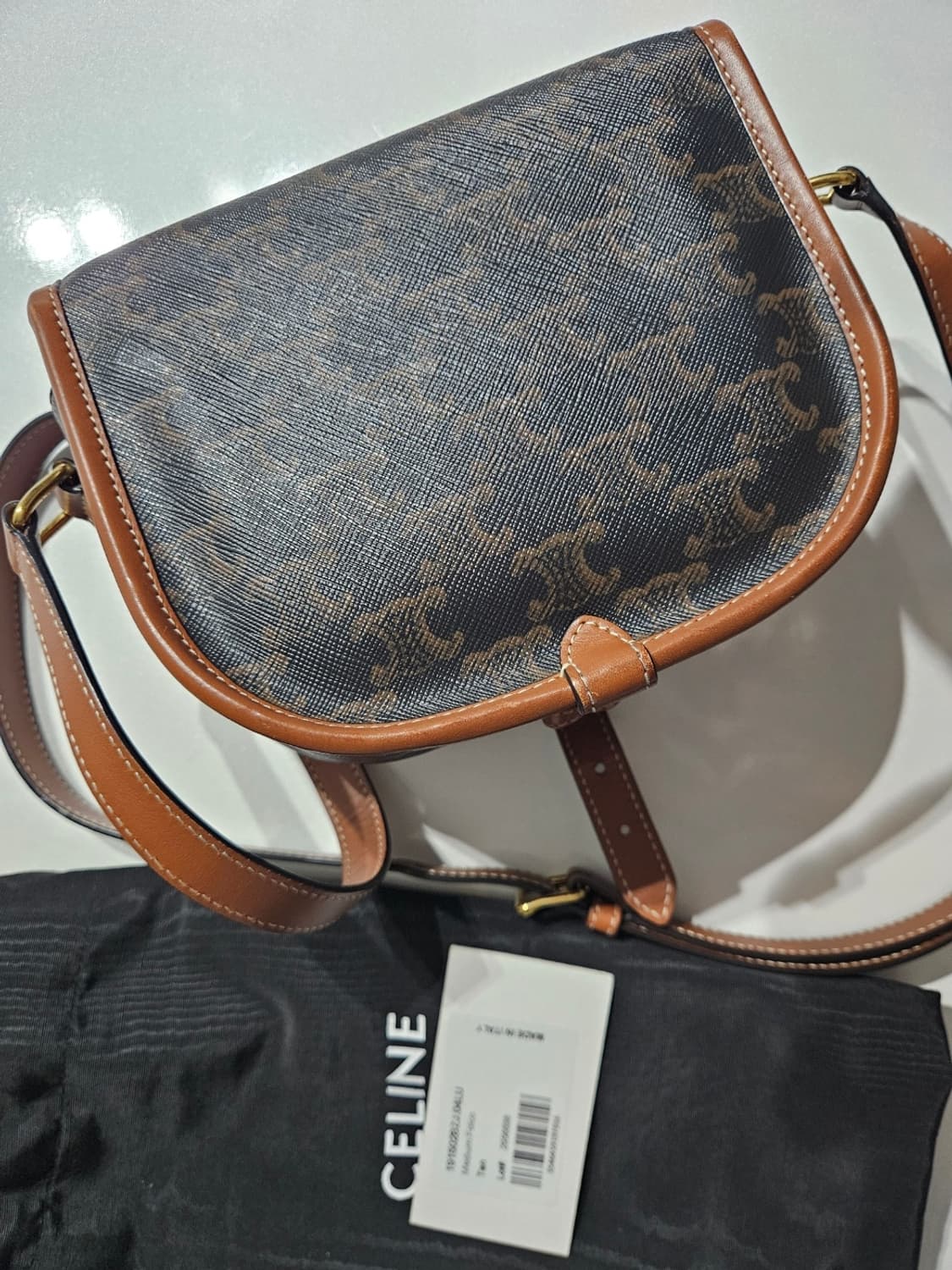 셀린느 폴코백 미디엄 상품이미지2