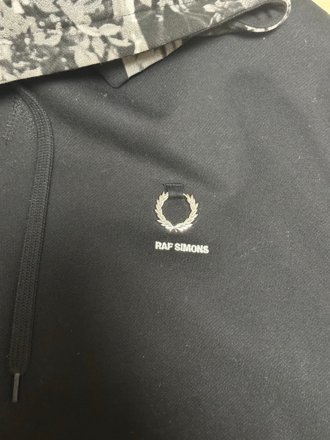 라프시몬스 X 프레디페리 후드티 S 상품이미지3