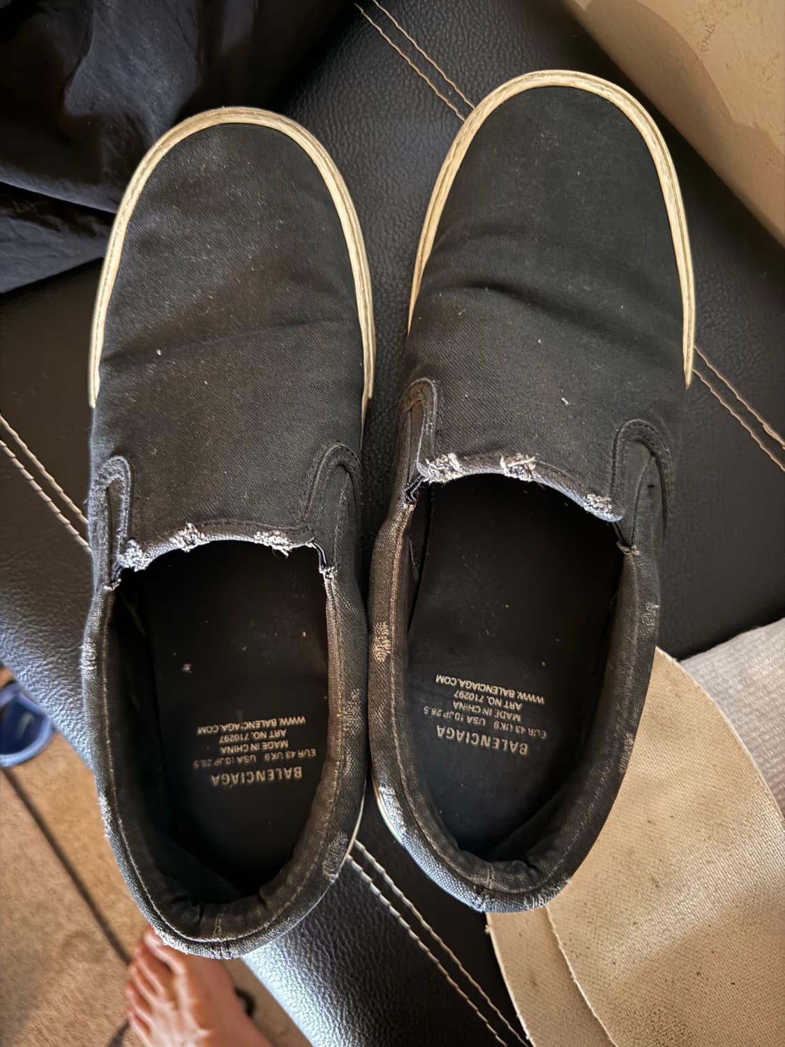 발렌시아가 Paris Graffiti Slip On Sneakers  상품이미지2