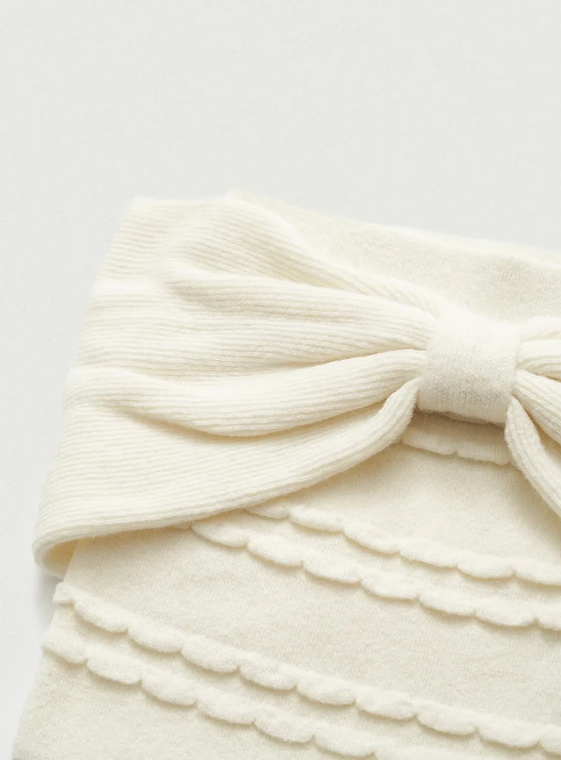 더바넷 리본 오프숄더 니트 탑 상품이미지4