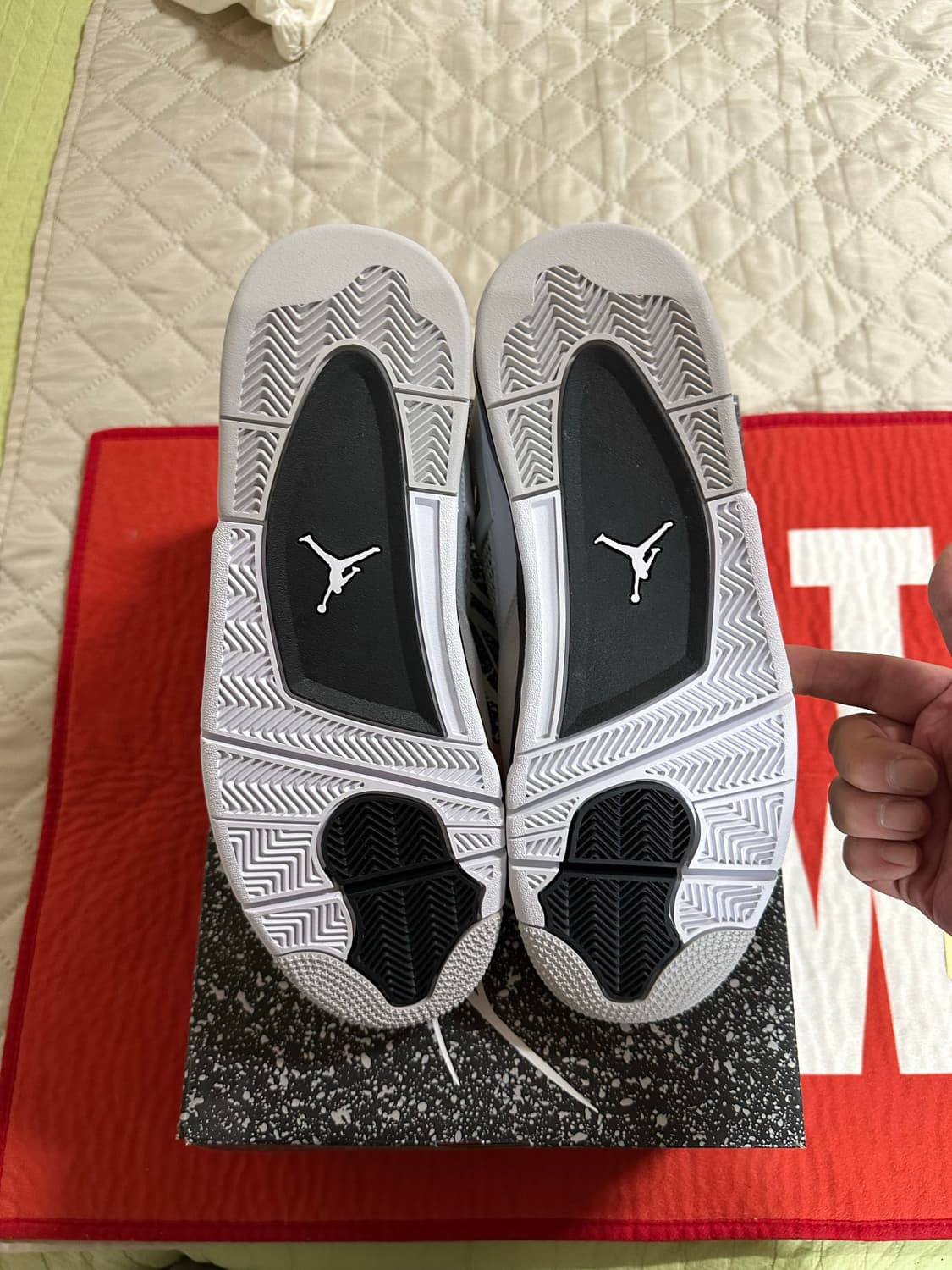 조던 4 흰검 300사이즈 상품이미지4