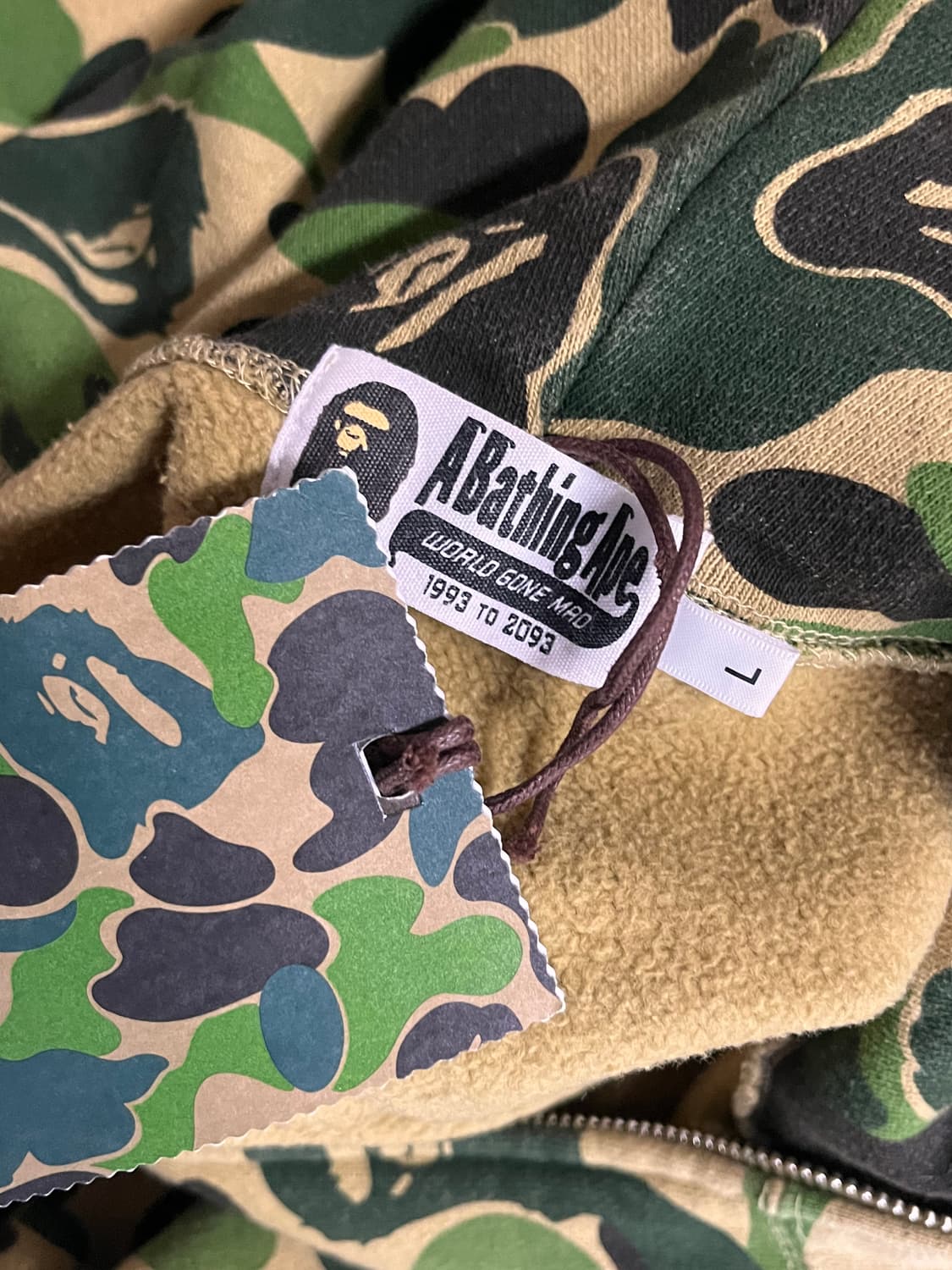 새상품급) 베이프 ABC 카모 녹계 샤크 후드집업 상품이미지3