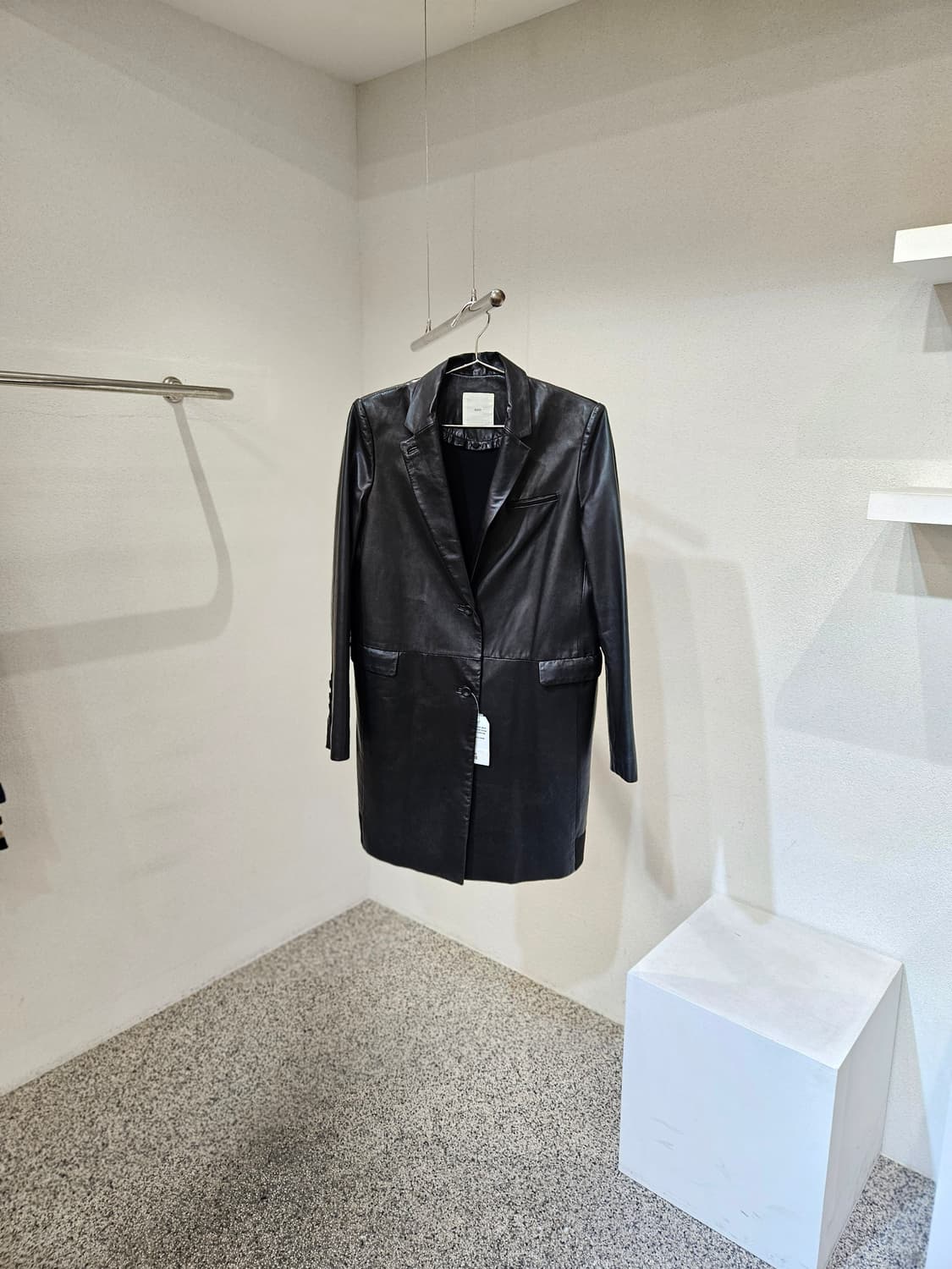 구호 레더 코트 상품이미지1