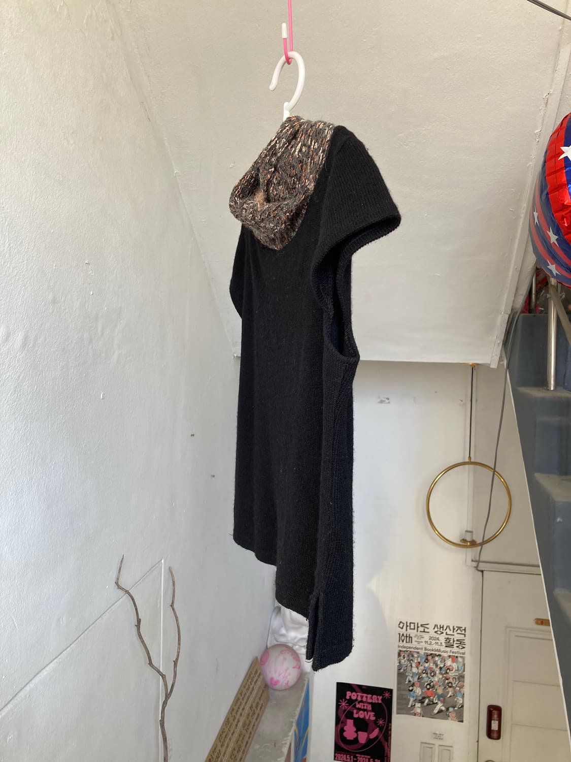 넥 디테일 캡소매 크롭 니트 상품이미지4