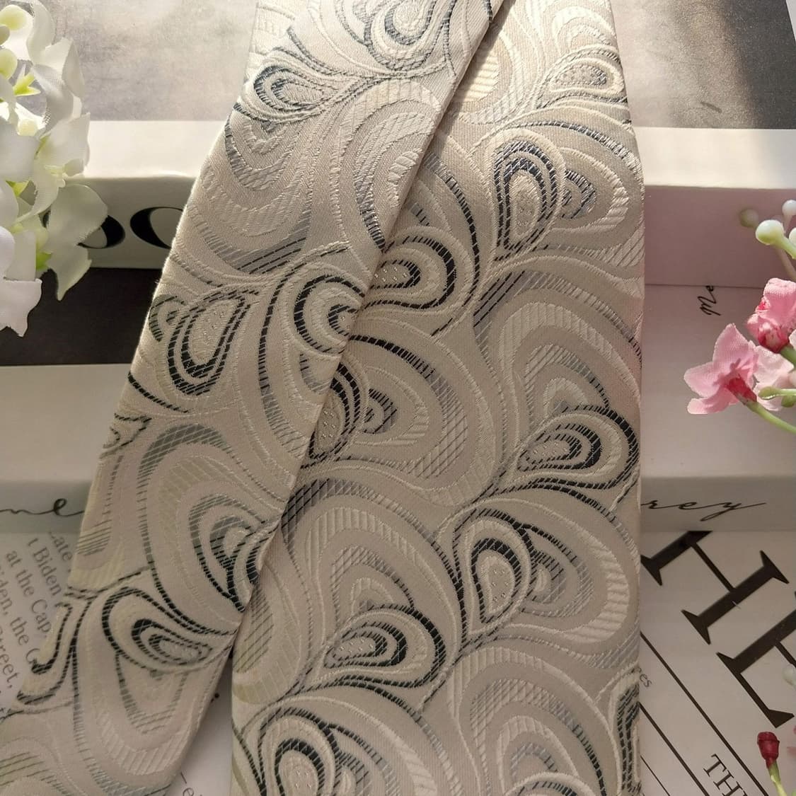 메트로시티 실크 화이트&그레이 패턴 넥타이 8.7cm A+등급 K1413 상품이미지4