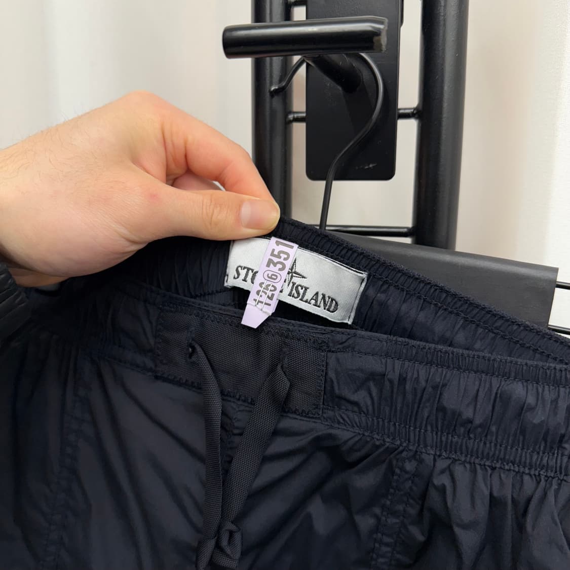 [백화점판/L] 25SS 스톤아일랜드 나일론 반바지 블랙 상품이미지2