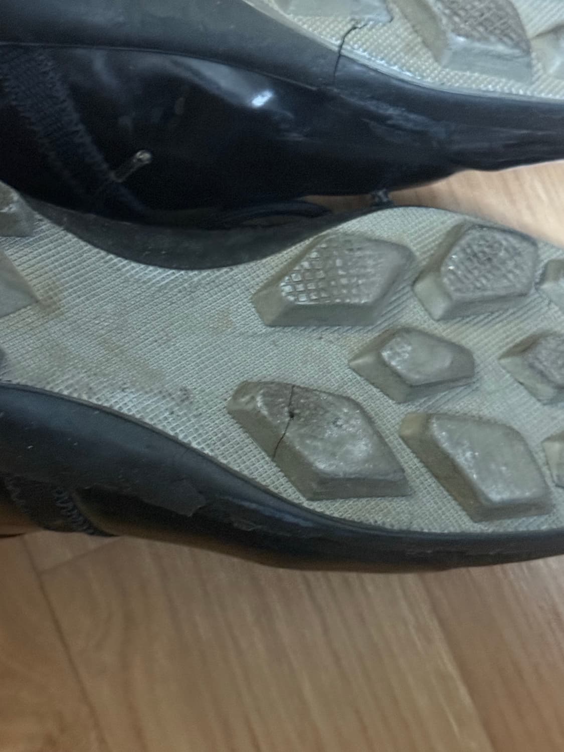 프라다 빈티지 스니커즈(235-240) 상품이미지4