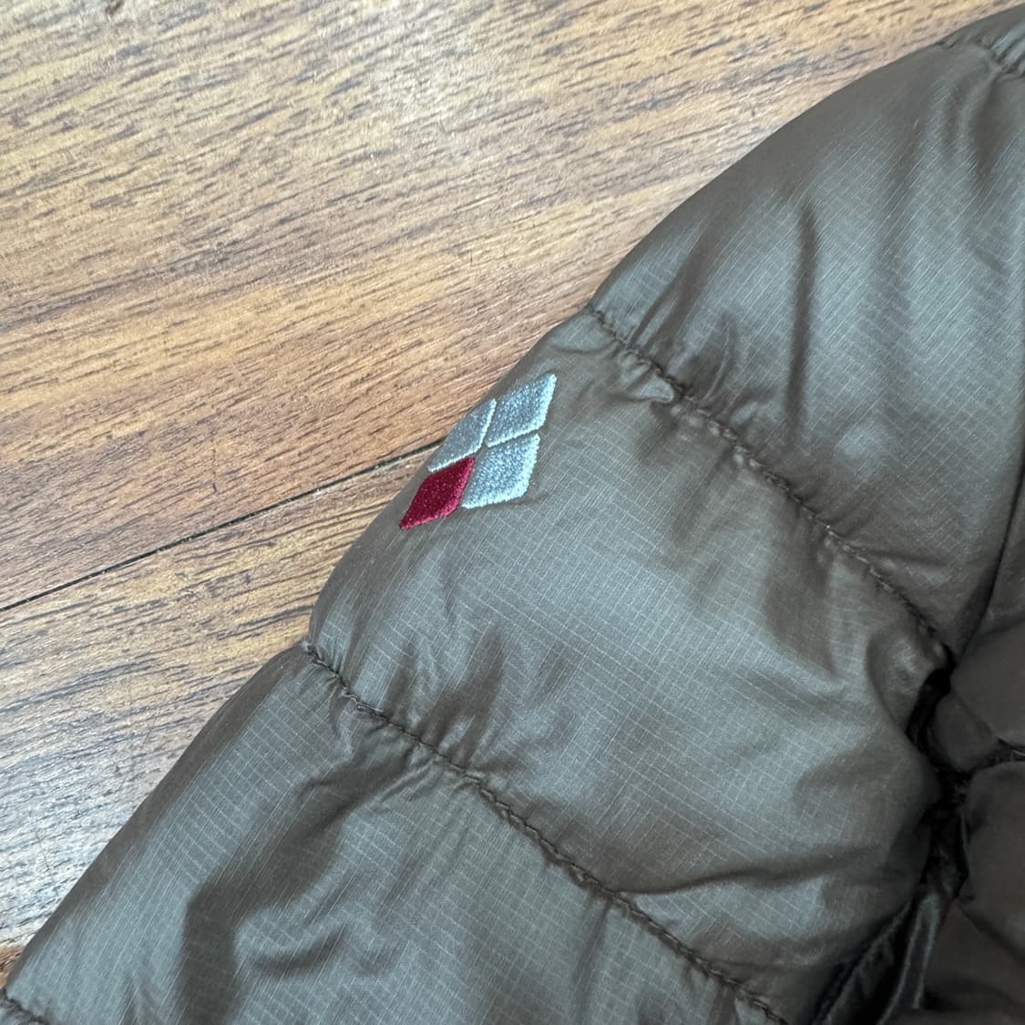 여성용 S 몽벨 브라운 경량 패딩 자켓  상품이미지4