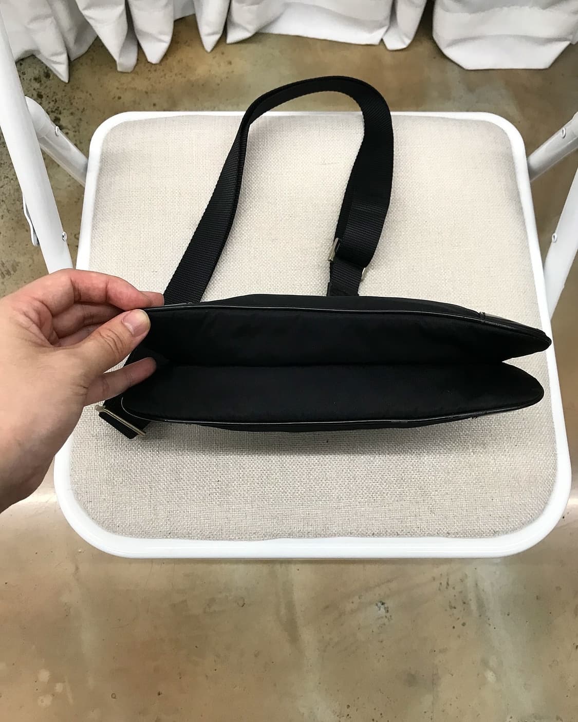 프라다 포코노 크로스백 가방 상품이미지4