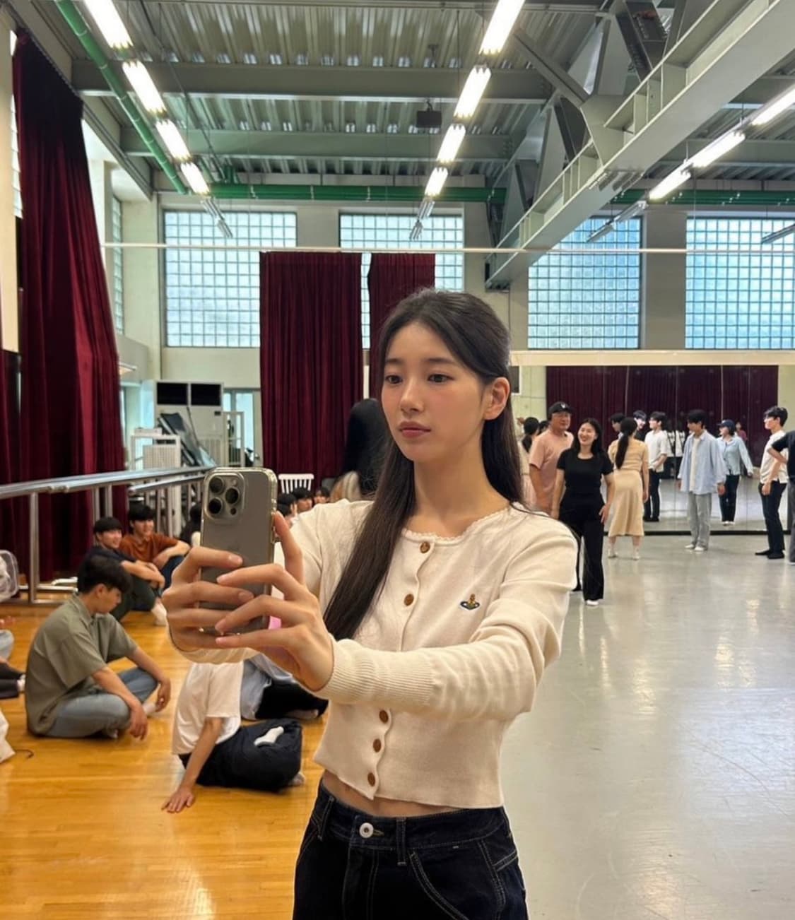 비비안웨스트우드 베아 크롭 가디건 크림 S 상품이미지1