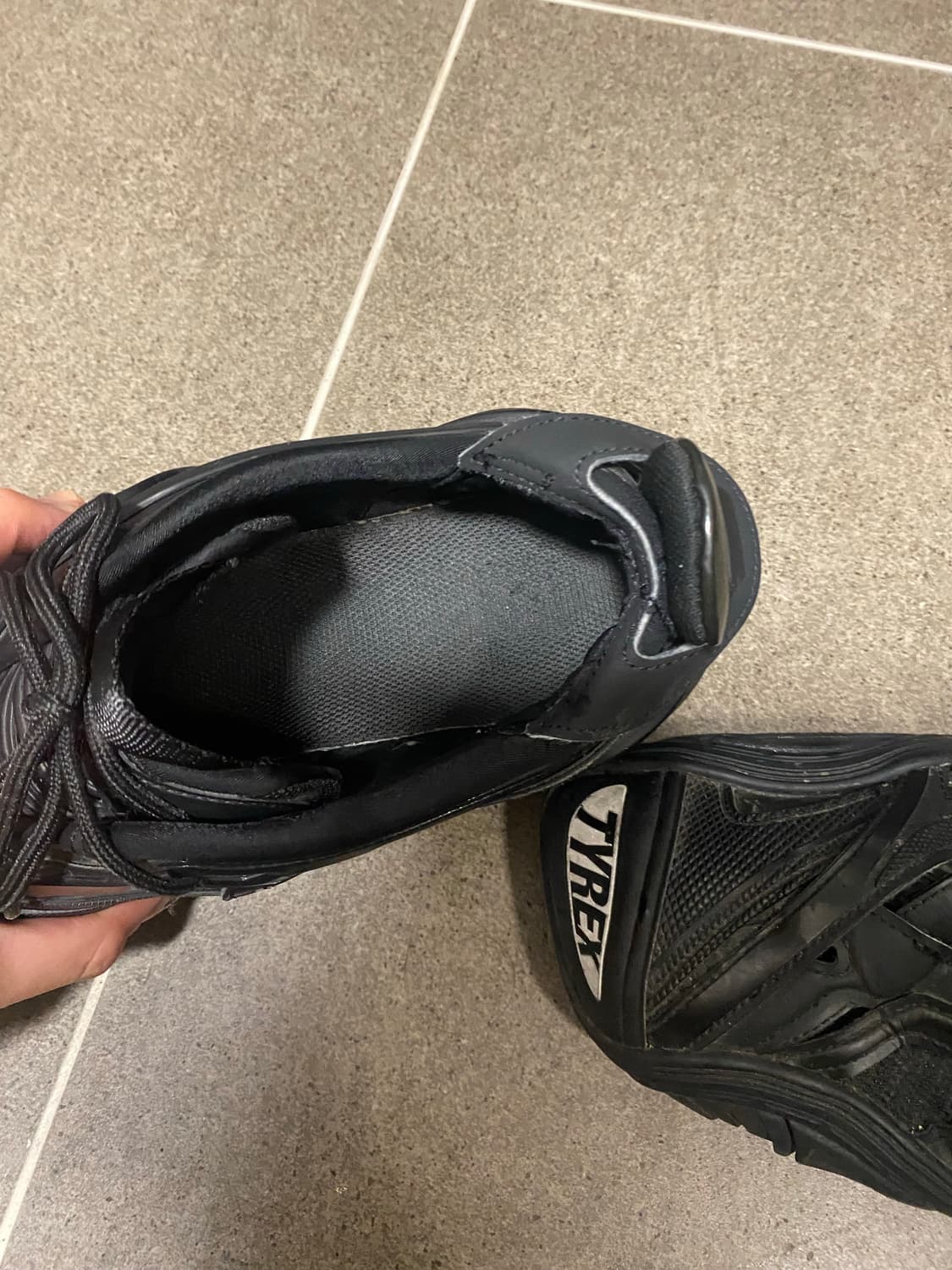 발렌시아가 타이렉스 블랙 43  상품이미지3