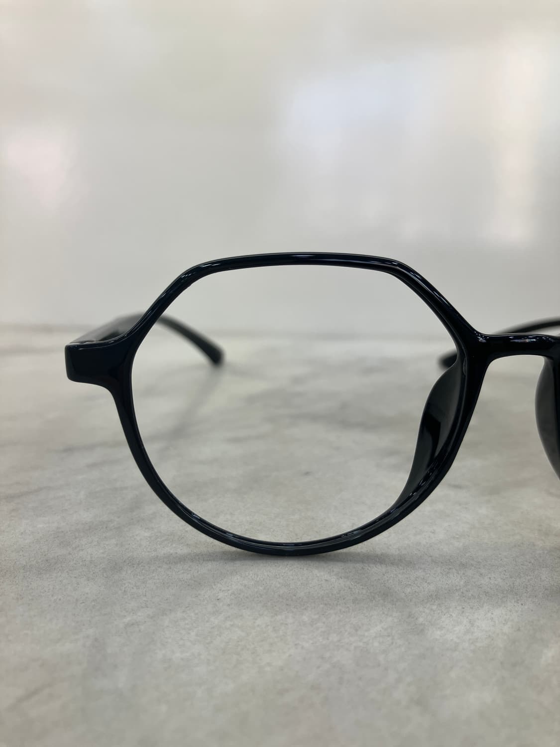 오앤씨 ONC 라운드 뿔테 안경 (블랙,클리어 2가지) 상품이미지10
