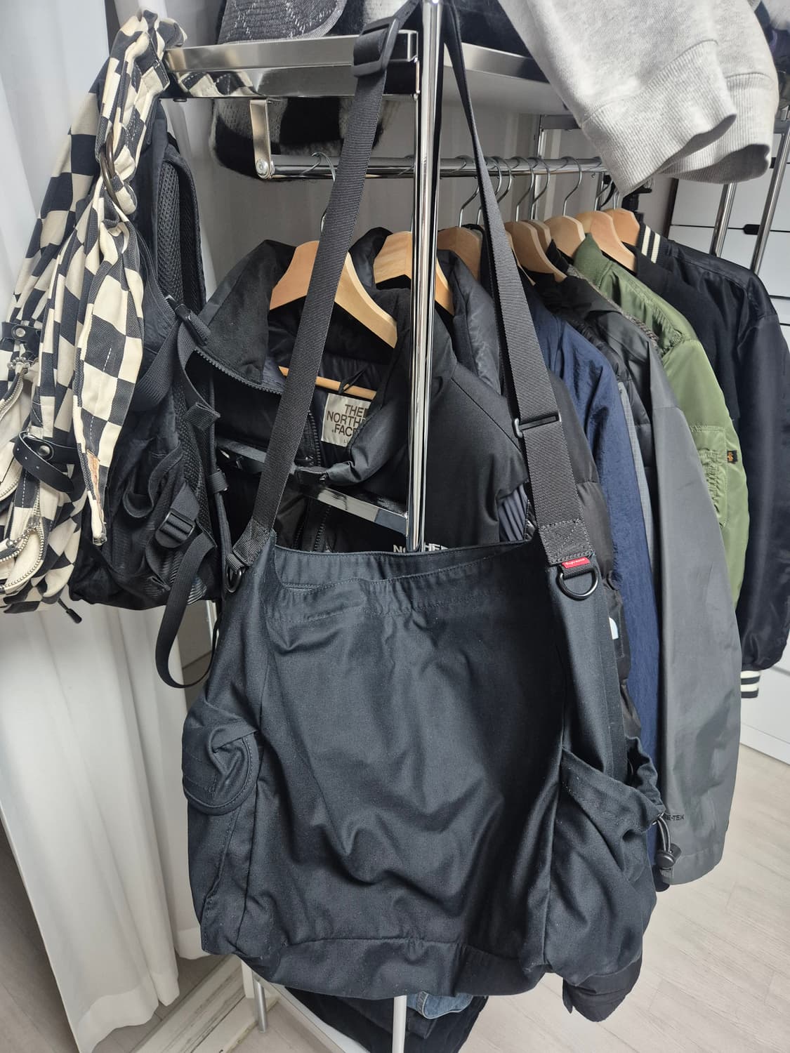 슈프림 23SS 필드 메신저백 상품이미지2