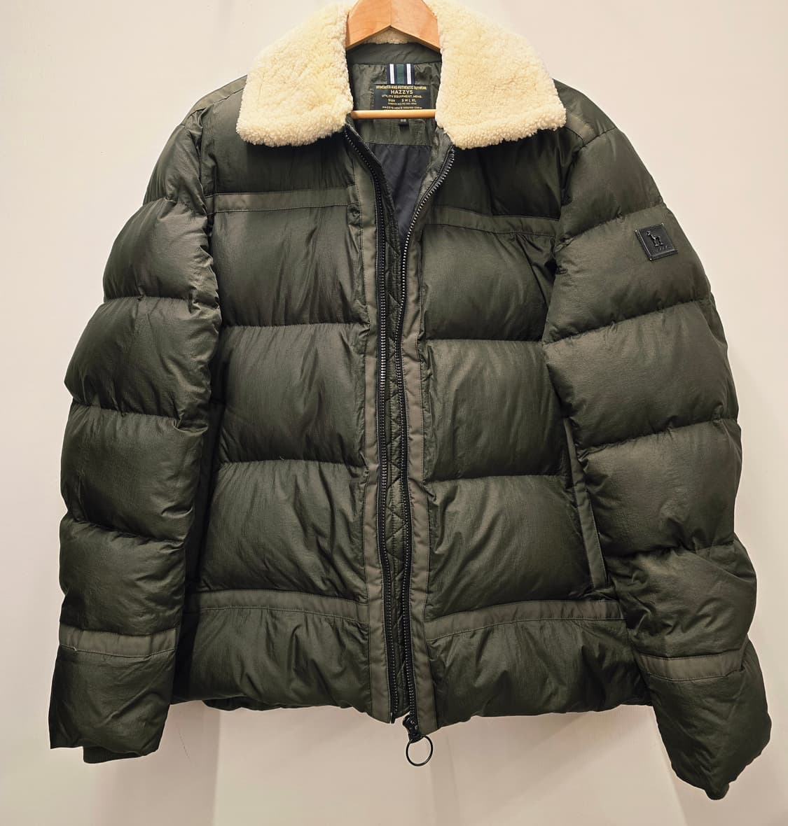 헤지스 양털배색 구스다운점퍼. 
싸이즈 105  남자. 상품이미지3