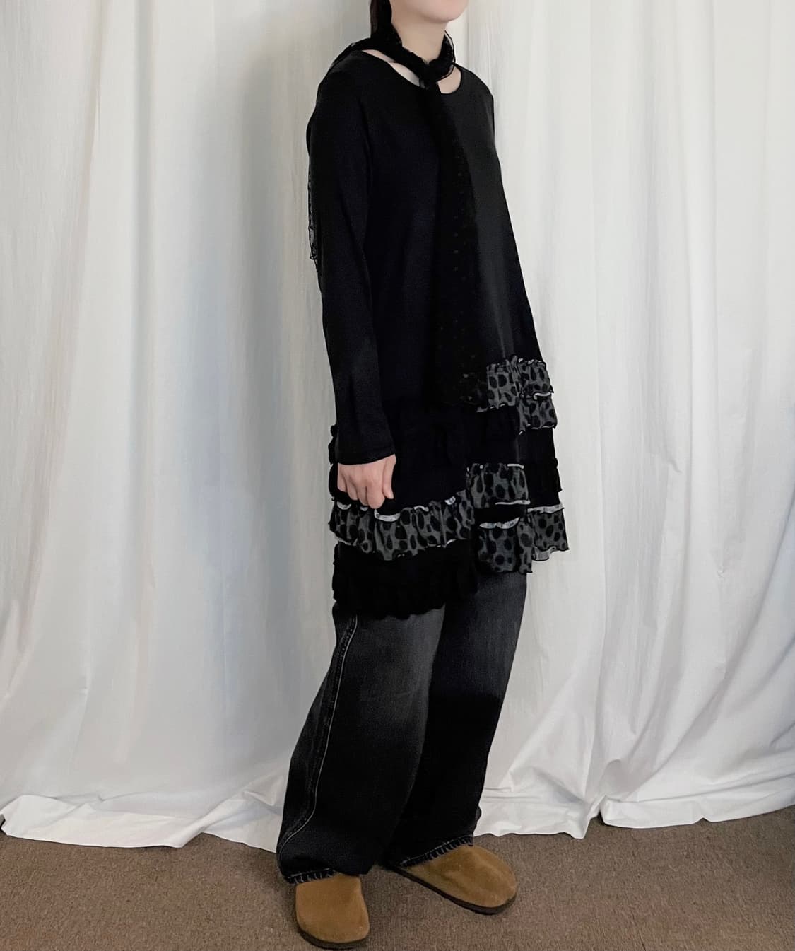 Frill Point Long Sleeve - Black 상품이미지3