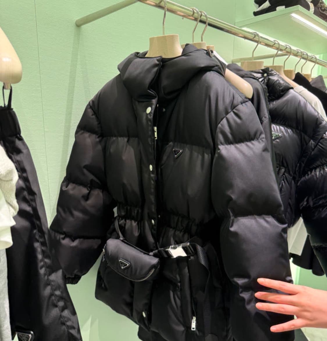 프라다 리나일론 다운 자켓 벨트패딩 상품이미지4